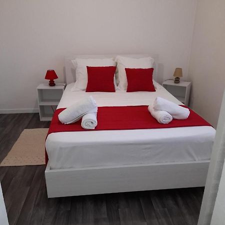 Chez Lucile Et Gilbert Apartment Буйянт Екстериор снимка